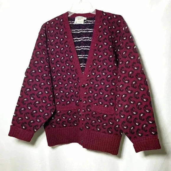 🛑 Woodward Shop Vintage Mens Wool Knit Cardigan Scotland Maroon Paisley Medium - Picture 1 of 7